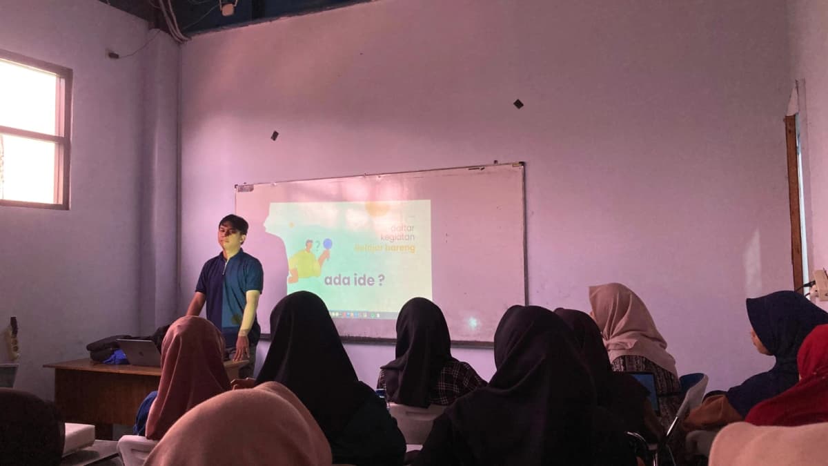 Suasana belajar ZenUniverse